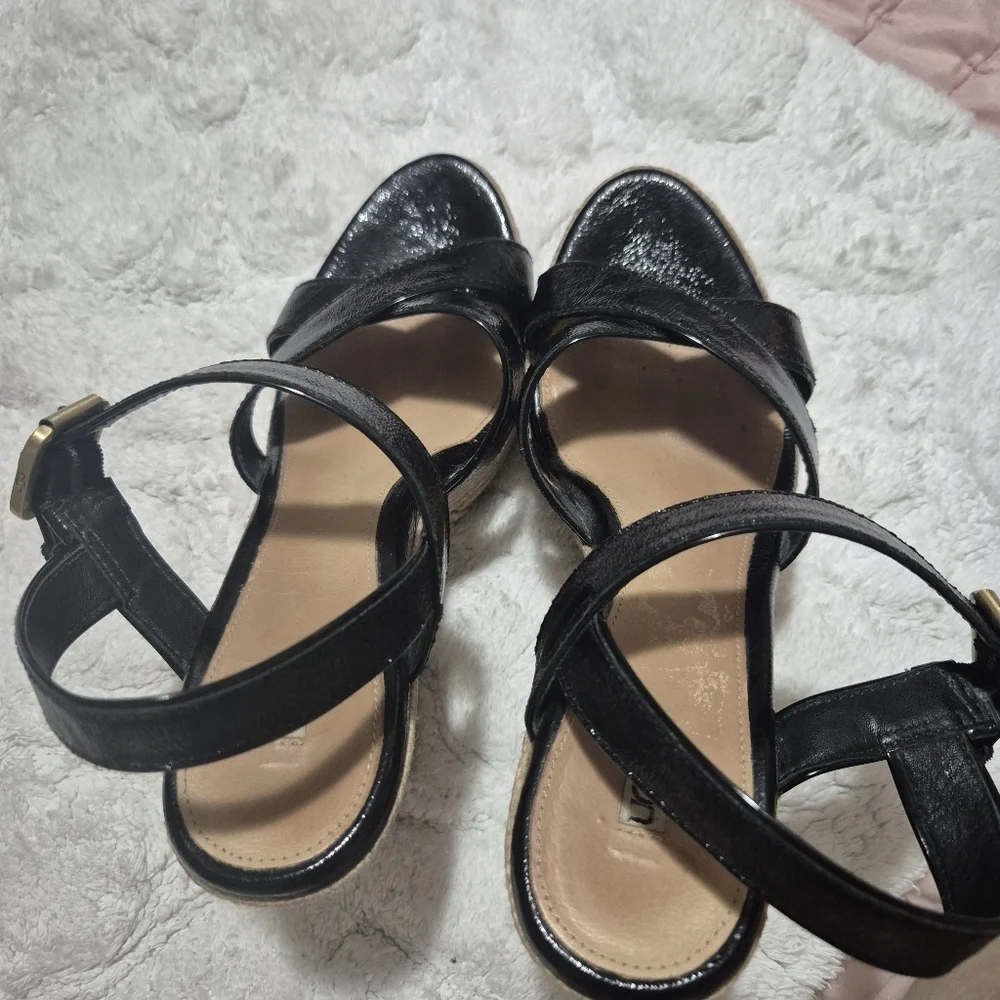 UGG Black Espadrille Wedges-patent Leather ...SIZE:8.5